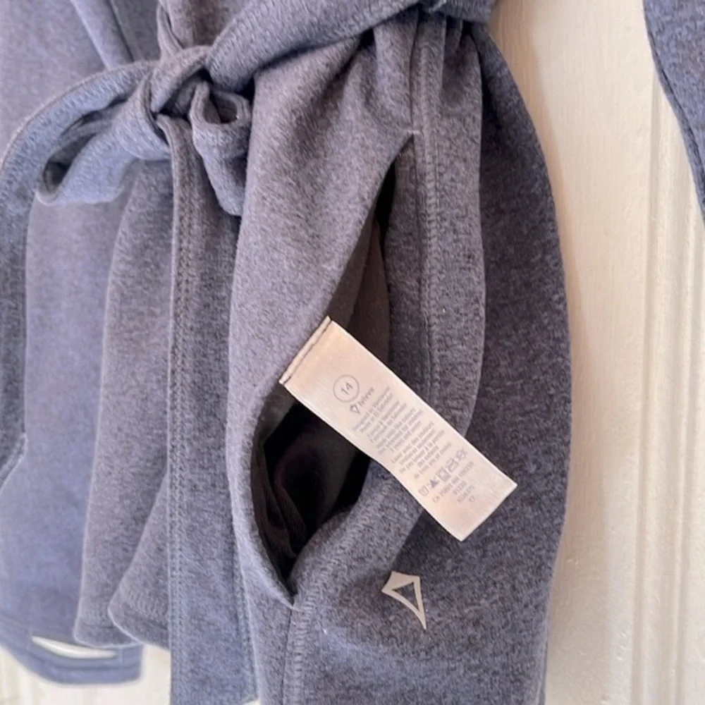 Ivivva by Lululemon purple blue heather girls wrap jacket in size 14